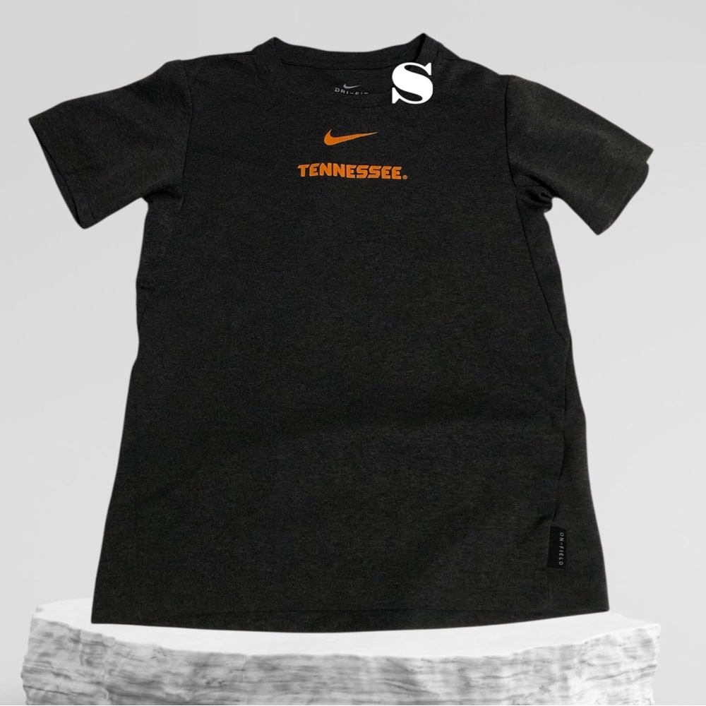Nike Dark Gray and Orange Short Sleeve Tees